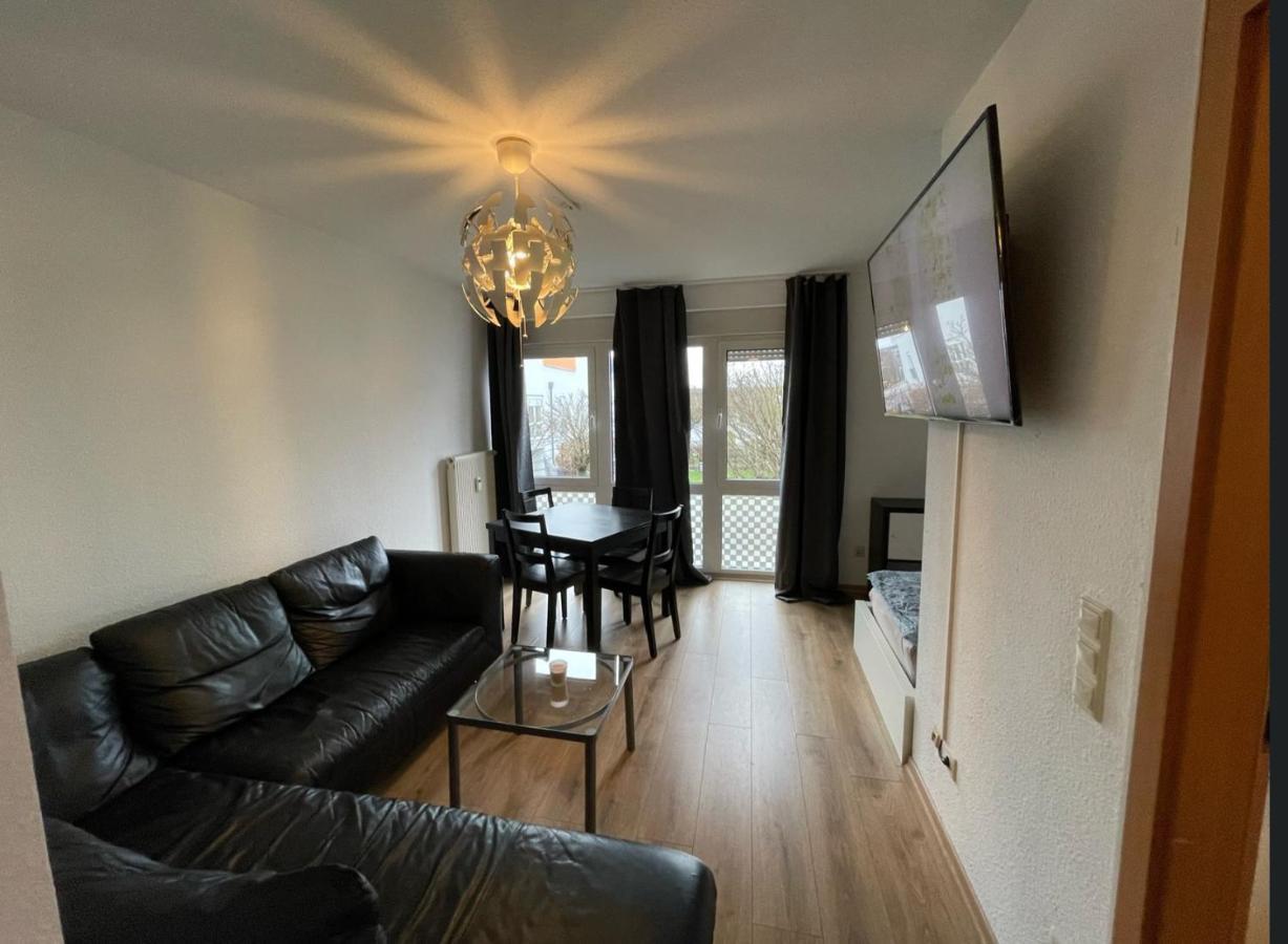 Ferienwohnung Mit 2 Zimmer, Kueche, Bad, In Sarrebruck Exterior foto