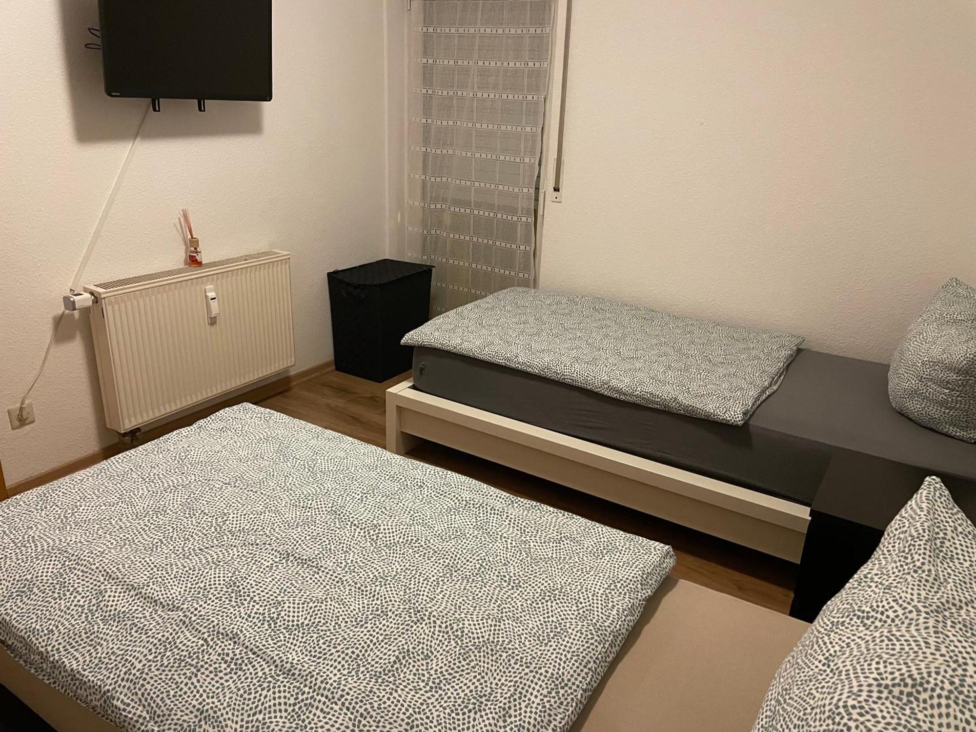 Ferienwohnung Mit 2 Zimmer, Kueche, Bad, In Sarrebruck Exterior foto
